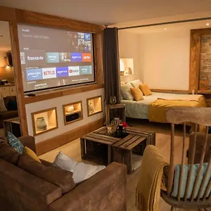Vakantiehuis L'idyllique - Prive Sous Maison, Saint-Didier-sur-Beaujeu